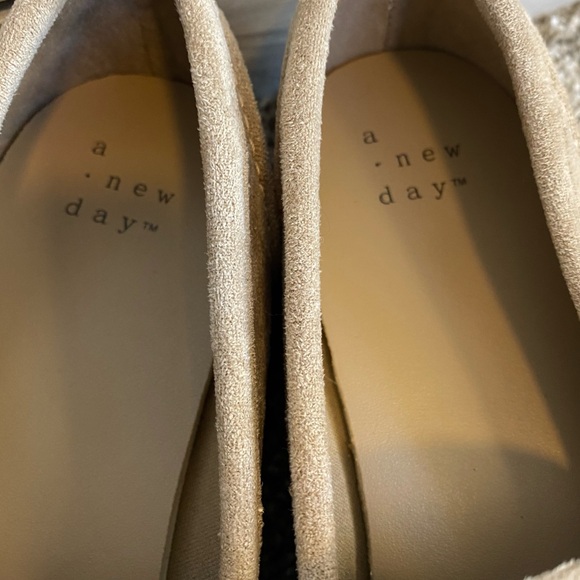 A New Day Women's Faux Leather Slip On Loafer Flats Almond Toe Memory Foam 6 - Picture 11 of 12